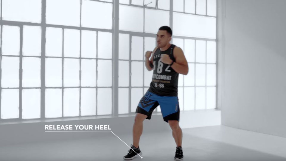 How to throw a hook Les Mills